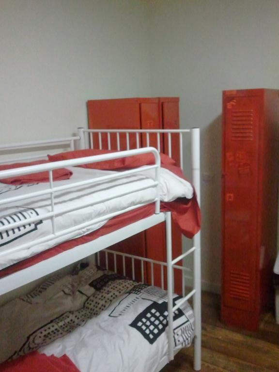 The Melbourne Connection Travellers Hostel Room photo