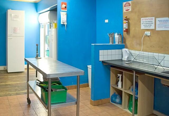 The Melbourne Connection Travellers Hostel Exterior photo